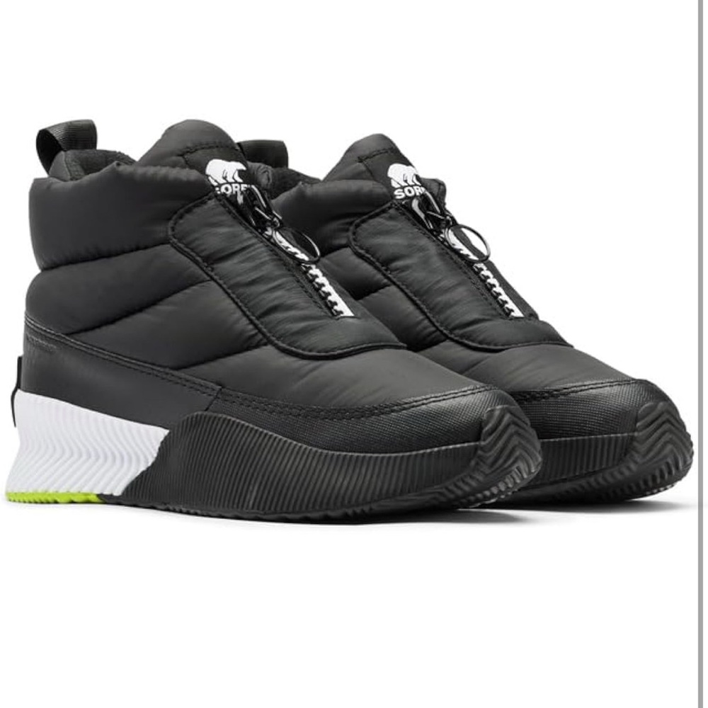 Sorel Black and White Handcrafted Boots